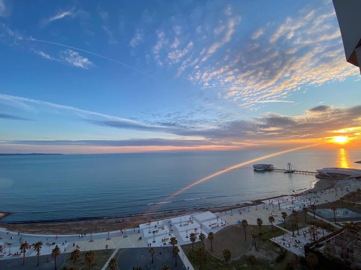 City Center& Sea View Apartment Драч Екстериор снимка